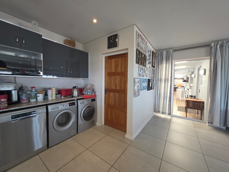 3 Bedroom Property for Sale in Cannon Rocks Eastern Cape